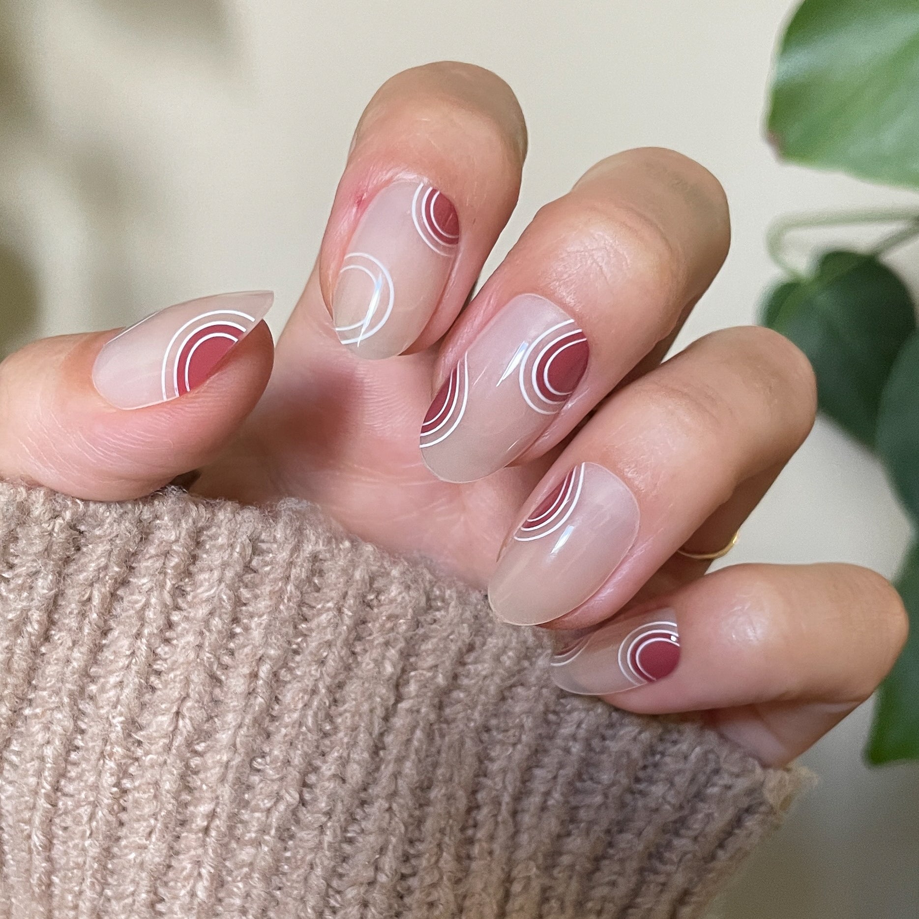 Layered Circles - Press-On | Medium | Oval - Image 4