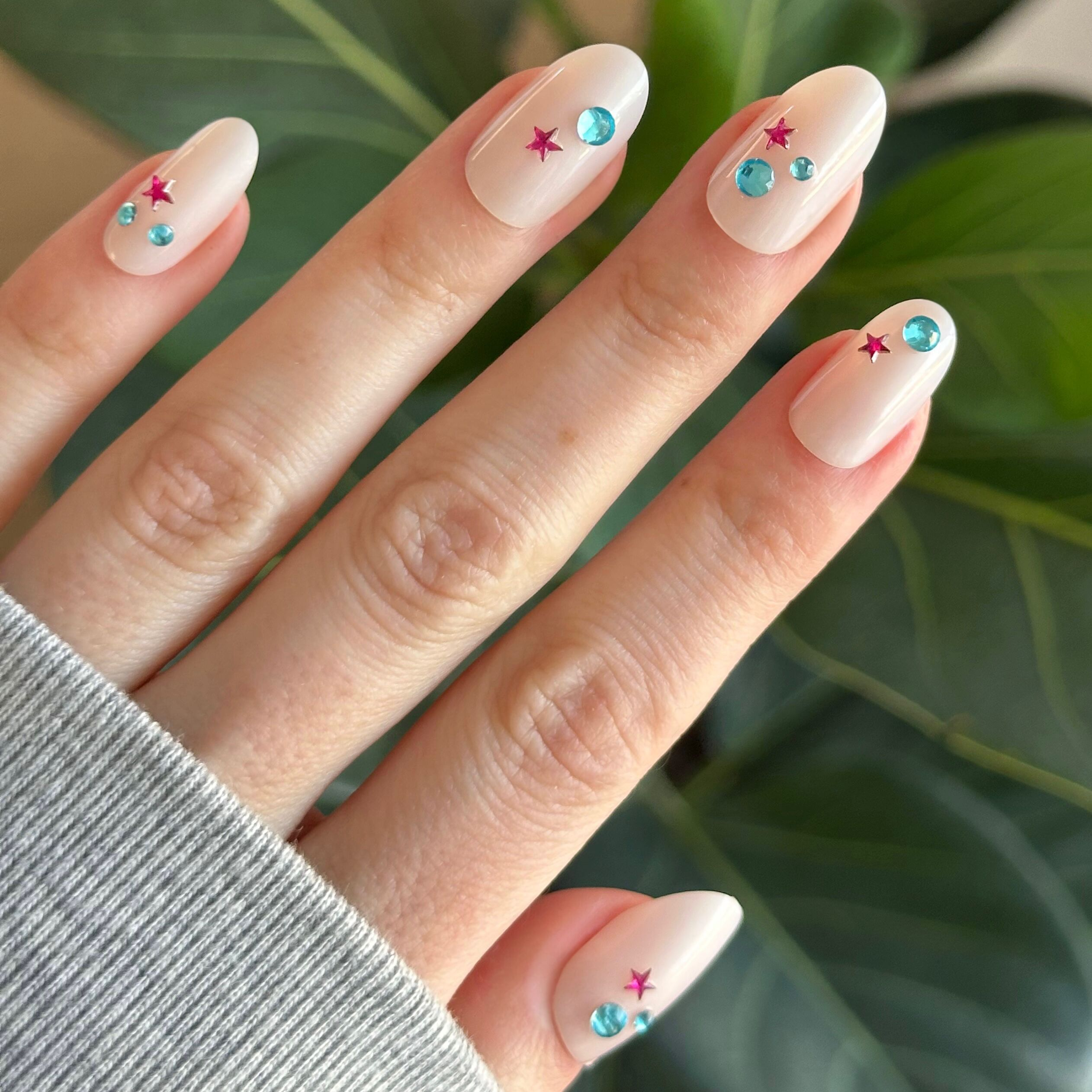 Iridescent Gem Party - Press On | Medium | Oval - Image 7