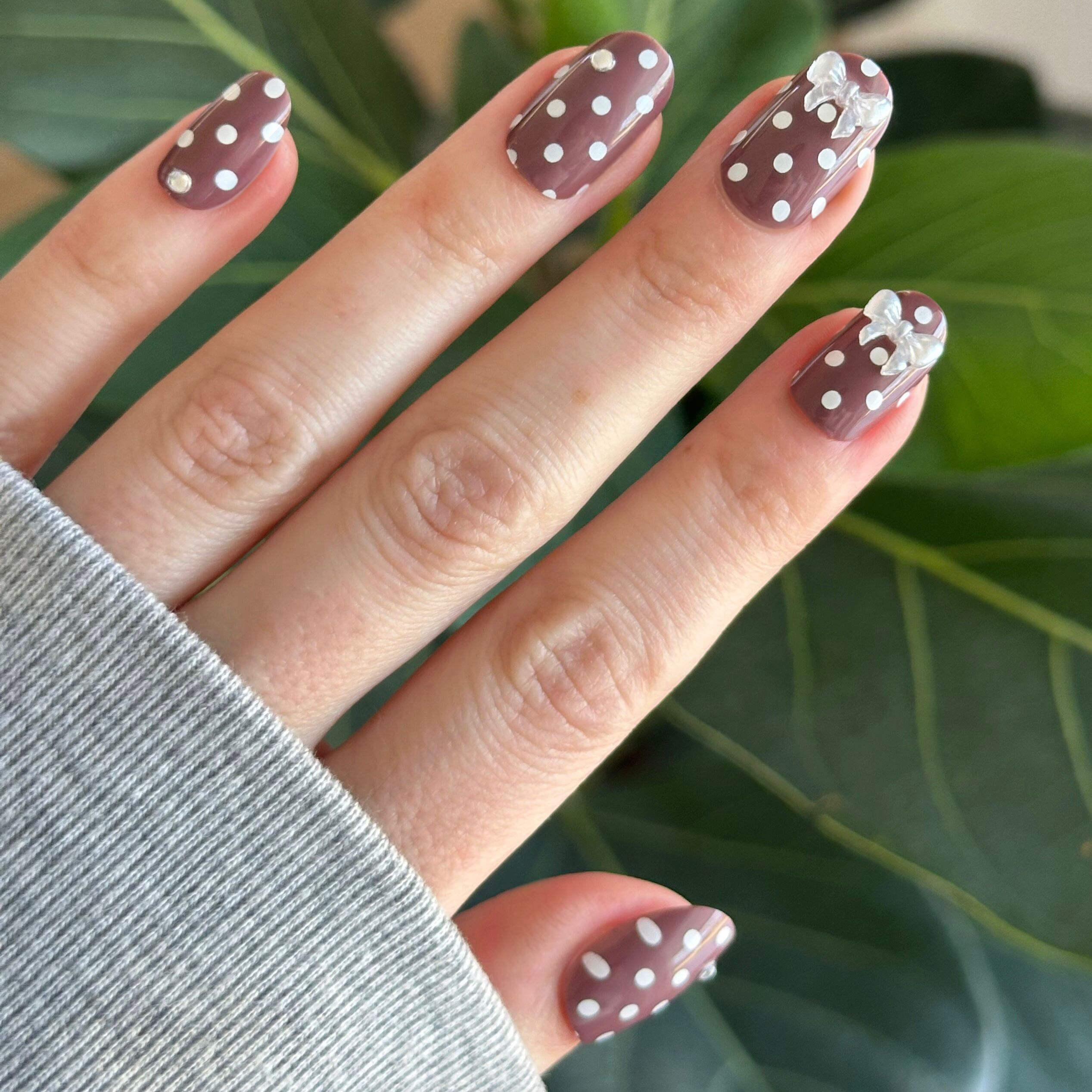 Polka Dots with Bows - Press On | Short | Round - Image 5